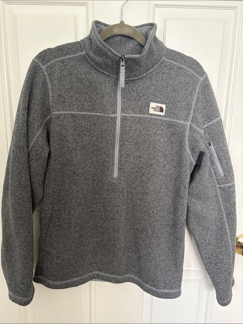 The North Face Men’s Gray Quarter-Zip Fleece Pullover